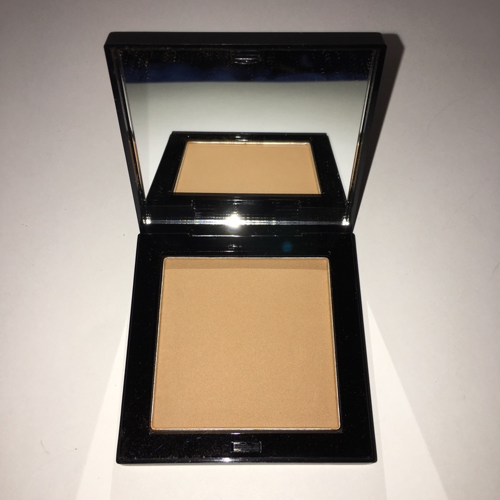 NWT | Velvet Powder Base Six | Pop Beauty